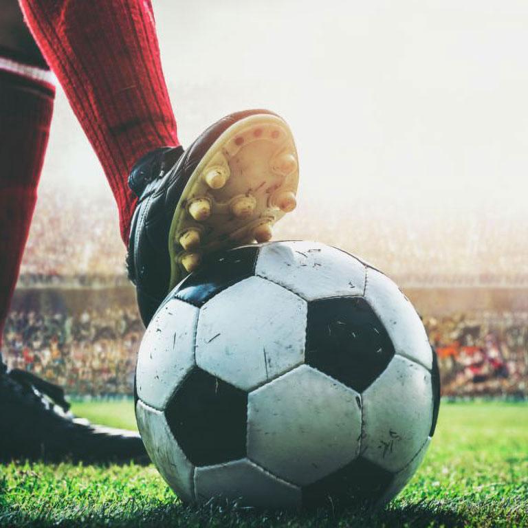 Que doit contenir une trousse de secours football ?