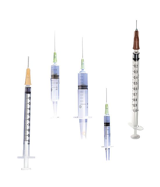 Seringues 3 pièces montées avec aiguilles