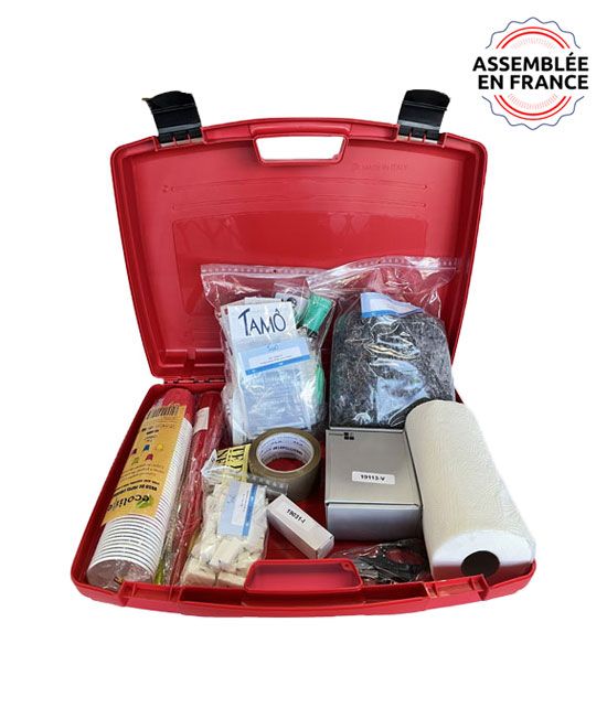 La trousse de secours avec le matériel PPMS pour 50 personnes